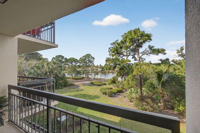 1901 Marina Isle Way 304, Jupiter, FL 33477