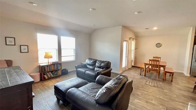 156 Medinah LN, San Marcos, TX 78666