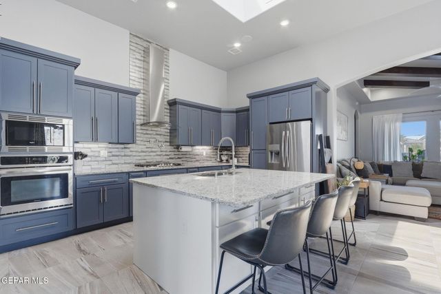 1797 SIDESADDLE Drive, El Paso, TX 79911