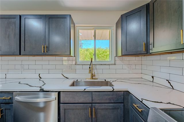 5640 Winshire Terrace, Sugarcreek Twp, OH 45440