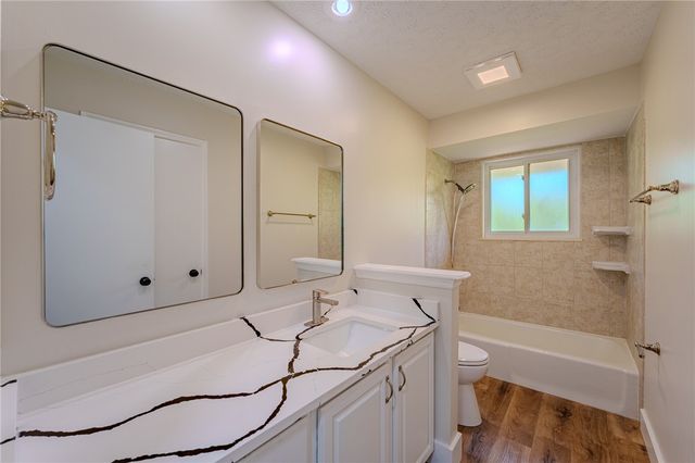 5640 Winshire Terrace, Sugarcreek Twp, OH 45440