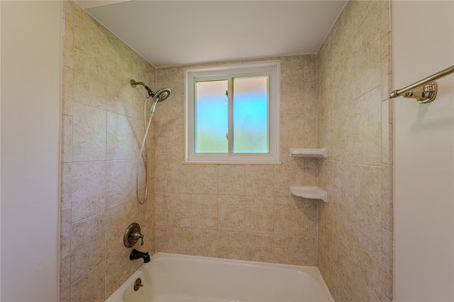 5640 Winshire Terrace, Sugarcreek Twp, OH 45440