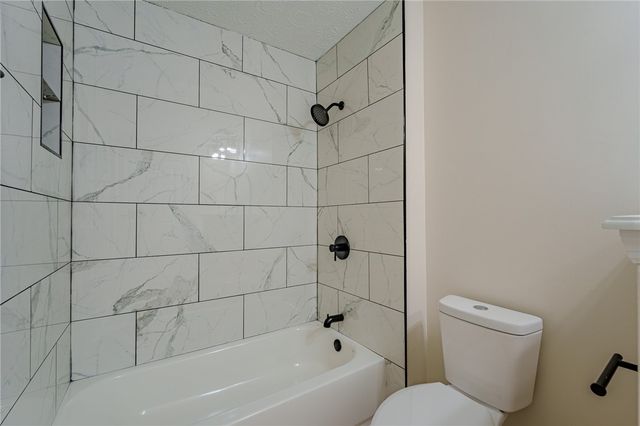 5640 Winshire Terrace, Sugarcreek Twp, OH 45440