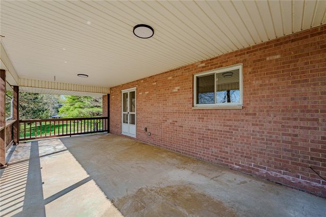 5640 Winshire Terrace, Sugarcreek Twp, OH 45440