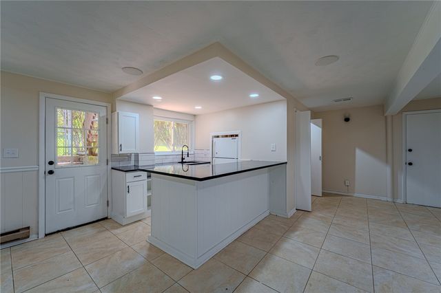 5640 Winshire Terrace, Sugarcreek Twp, OH 45440