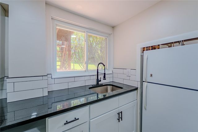 5640 Winshire Terrace, Sugarcreek Twp, OH 45440