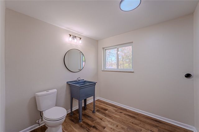 5640 Winshire Terrace, Sugarcreek Twp, OH 45440