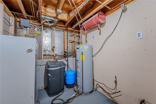 5640 Winshire Terrace, Sugarcreek Twp, OH 45440