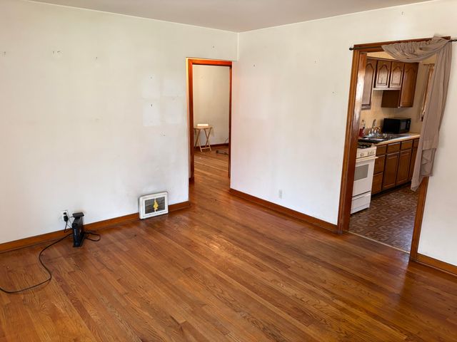 3824 S Cameron Avenue, Hammond, IN 46327