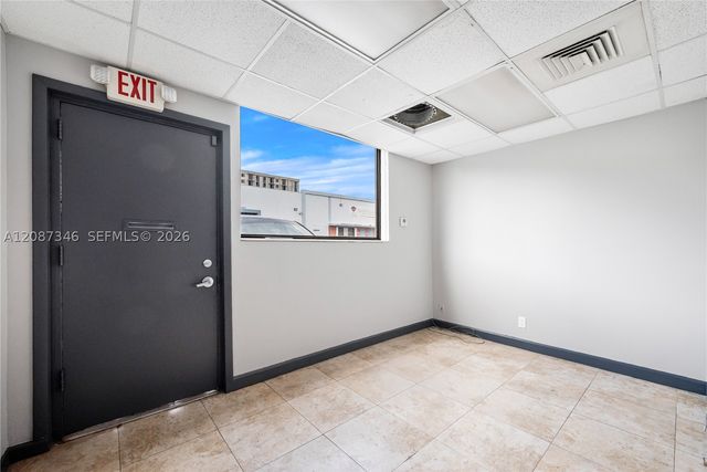 1050 E 24th St, Hialeah, FL 33013
