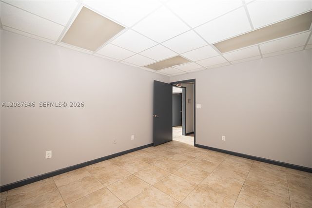 1050 E 24th St, Hialeah, FL 33013