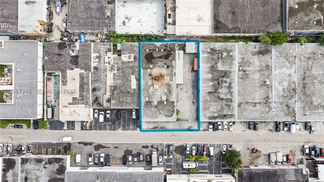 1050 E 24th St, Hialeah, FL 33013
