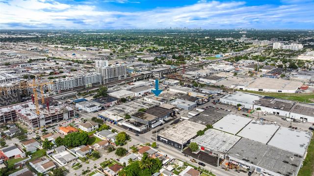 1050 E 24th St, Hialeah, FL 33013