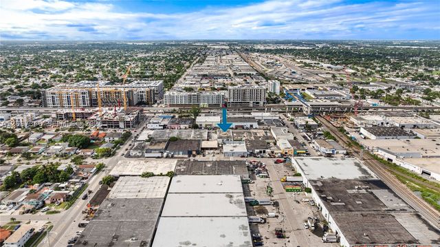 1050 E 24th St, Hialeah, FL 33013