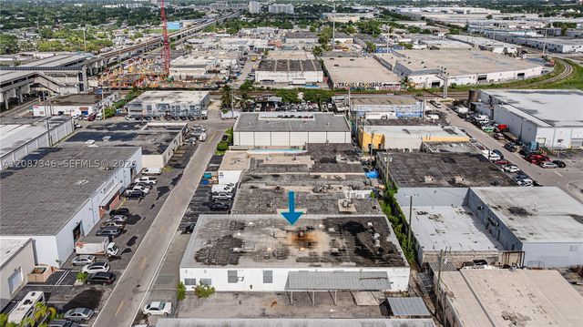 1050 E 24th St, Hialeah, FL 33013