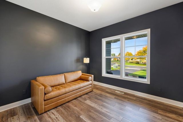9029 Jade Circle N, Lake Elmo, MN 55042