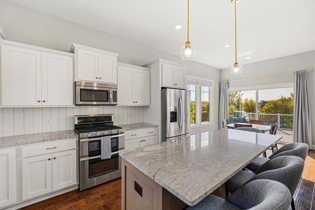 9029 Jade Circle N, Lake Elmo, MN 55042
