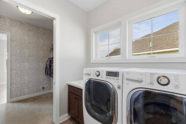9029 Jade Circle N, Lake Elmo, MN 55042