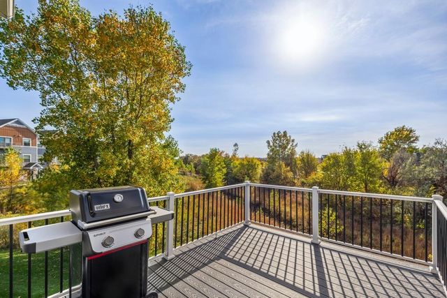 9029 Jade Circle N, Lake Elmo, MN 55042