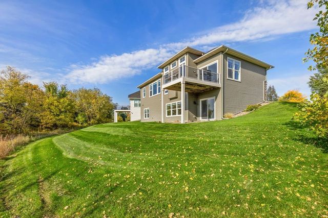 9029 Jade Circle N, Lake Elmo, MN 55042
