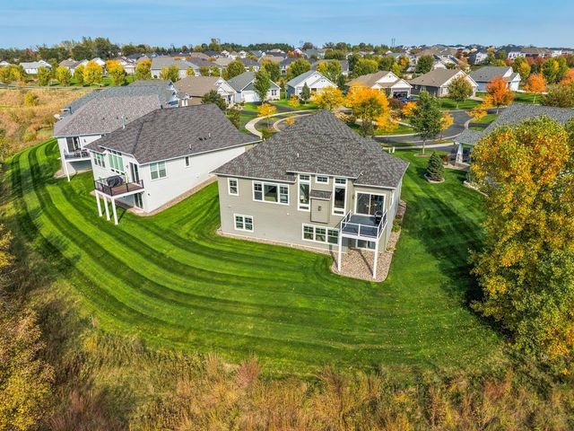 9029 Jade Circle N, Lake Elmo, MN 55042