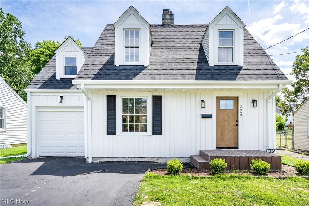202 Morrison Street, Struthers, OH 44471