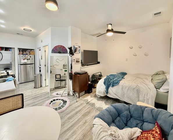2947 W Cortland Street, Chicago, IL 60647