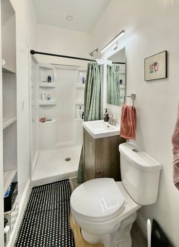 2947 W Cortland Street, Chicago, IL 60647