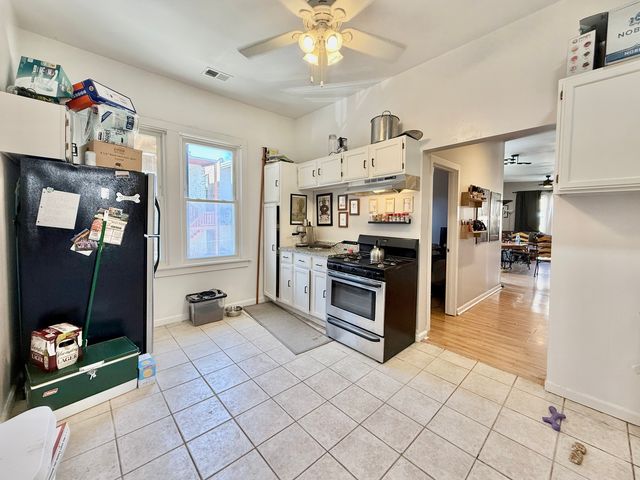 2947 W Cortland Street, Chicago, IL 60647