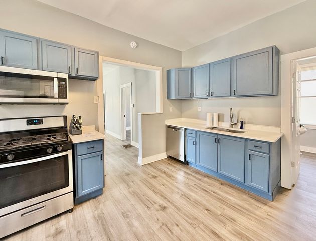 2947 W Cortland Street, Chicago, IL 60647