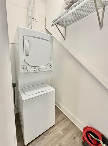 2947 W Cortland Street, Chicago, IL 60647
