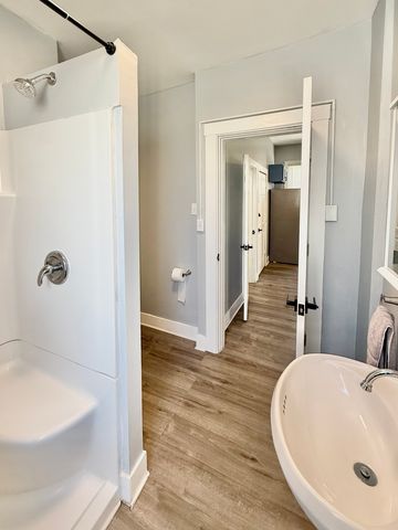 2947 W Cortland Street, Chicago, IL 60647