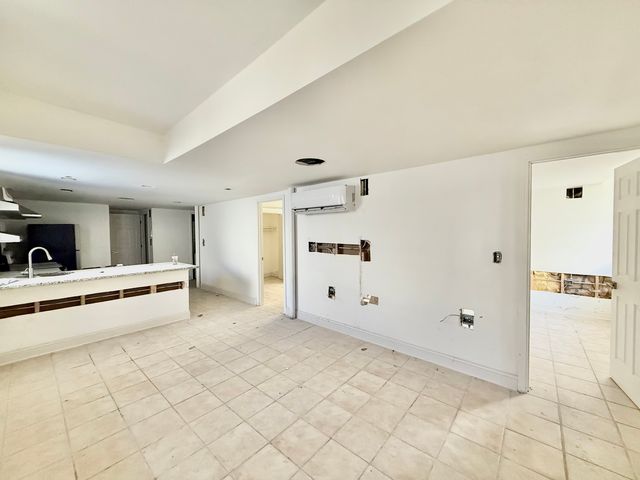 2947 W Cortland Street, Chicago, IL 60647