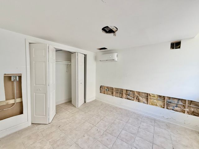 2947 W Cortland Street, Chicago, IL 60647