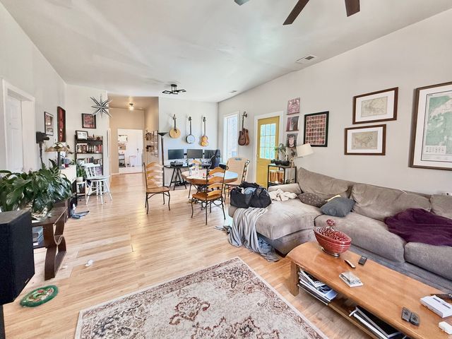 2947 W Cortland Street, Chicago, IL 60647