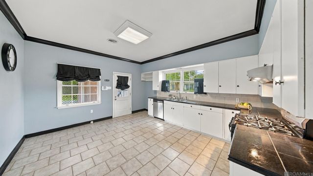 58185 Labauve Ave, Plaquemine, LA 70764