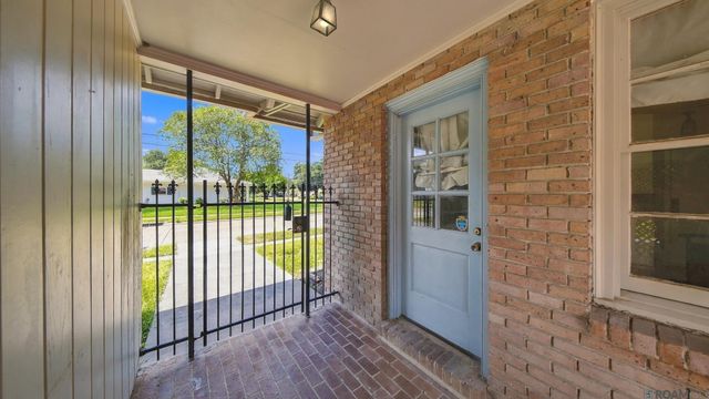 58185 Labauve Ave, Plaquemine, LA 70764
