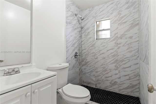3527 NW 34th St, Miami, FL 33142