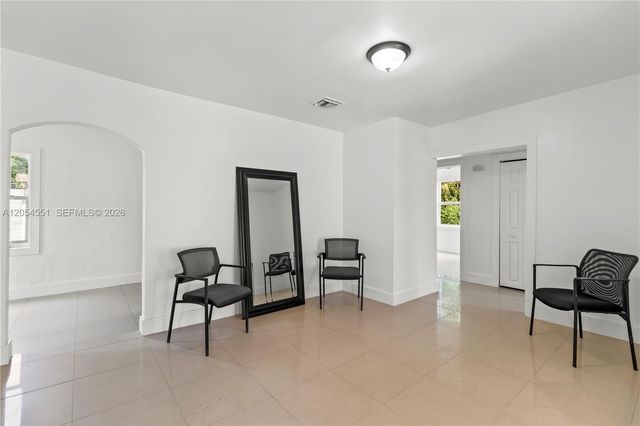 3527 NW 34th St, Miami, FL 33142