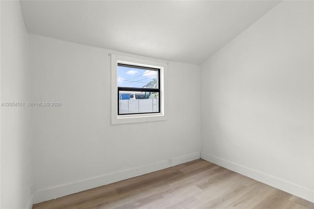 3527 NW 34th St, Miami, FL 33142