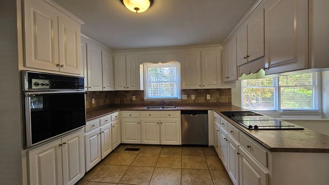 1183 Country Club Dr, Ozark, AL 36360