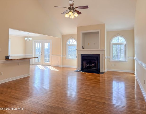 4998 N Hampton Drive SE, Boiling Spring Lakes, NC 28461