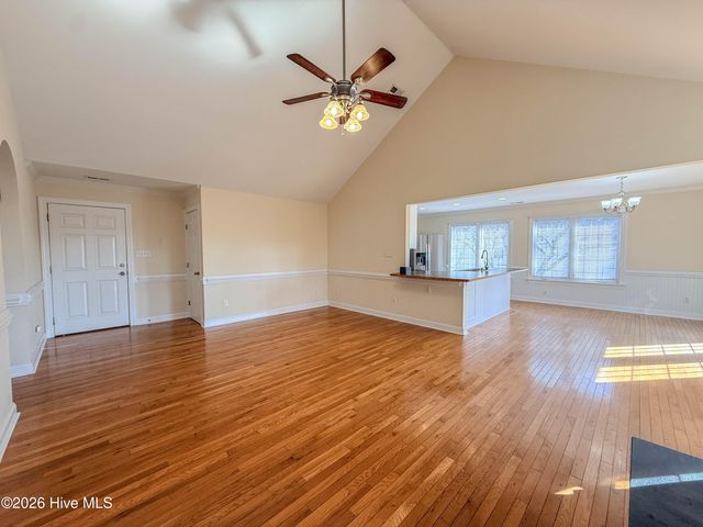 4998 N Hampton Drive SE, Boiling Spring Lakes, NC 28461