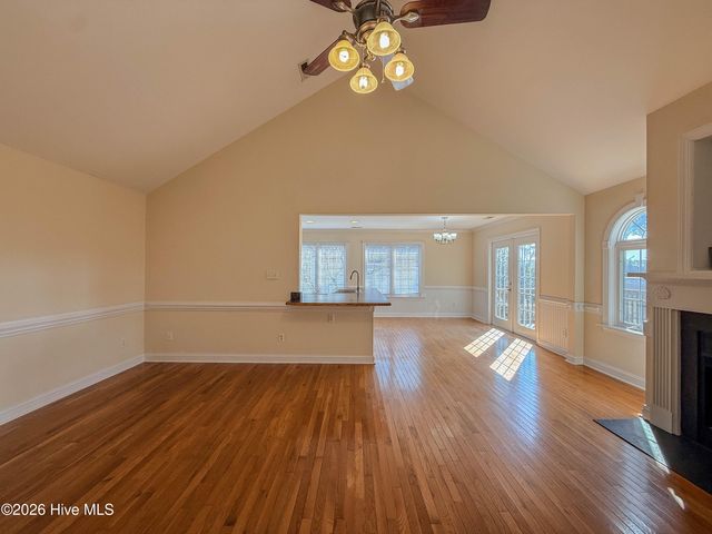 4998 N Hampton Drive SE, Boiling Spring Lakes, NC 28461