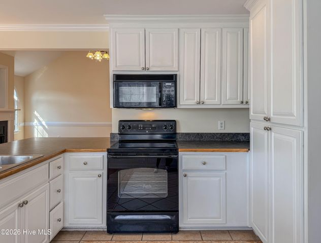 4998 N Hampton Drive SE, Boiling Spring Lakes, NC 28461