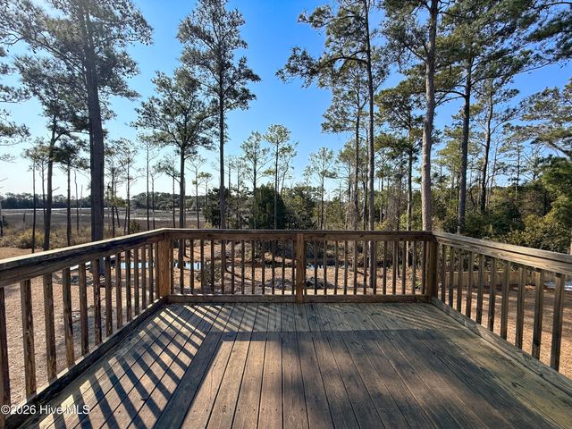 4998 N Hampton Drive SE, Boiling Spring Lakes, NC 28461