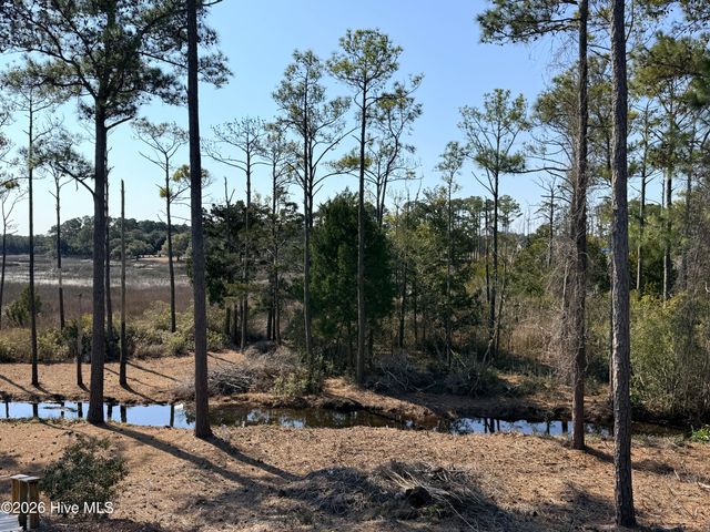 4998 N Hampton Drive SE, Boiling Spring Lakes, NC 28461