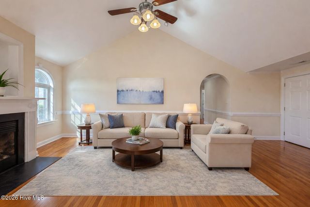 4998 N Hampton Drive SE, Boiling Spring Lakes, NC 28461