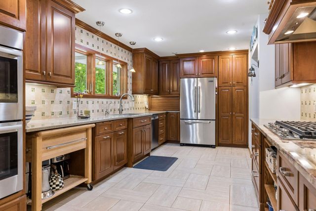 16300 Highwood Drive, Minnetonka, MN 55345