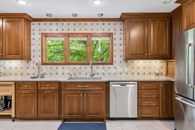 16300 Highwood Drive, Minnetonka, MN 55345